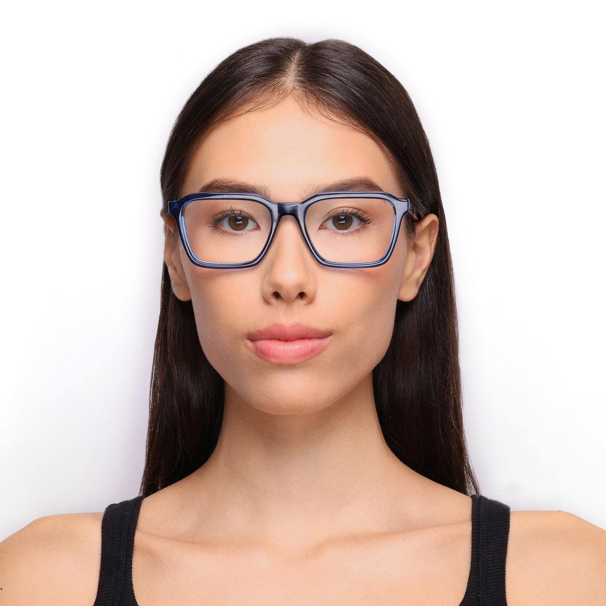 Armação Reno Blue com haste de acetato em modelo com rosto médio.