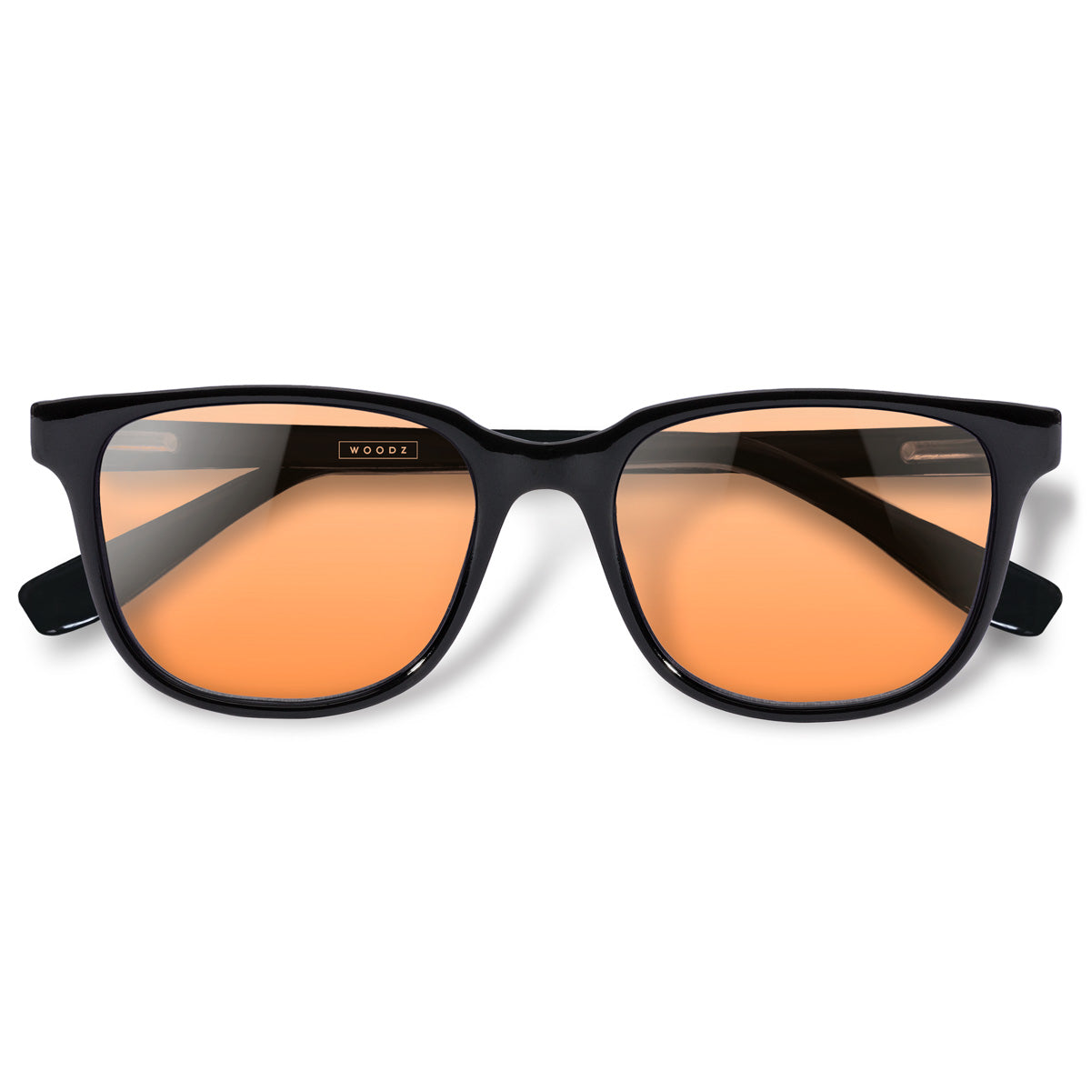 Carter Black com lente colorida laranja