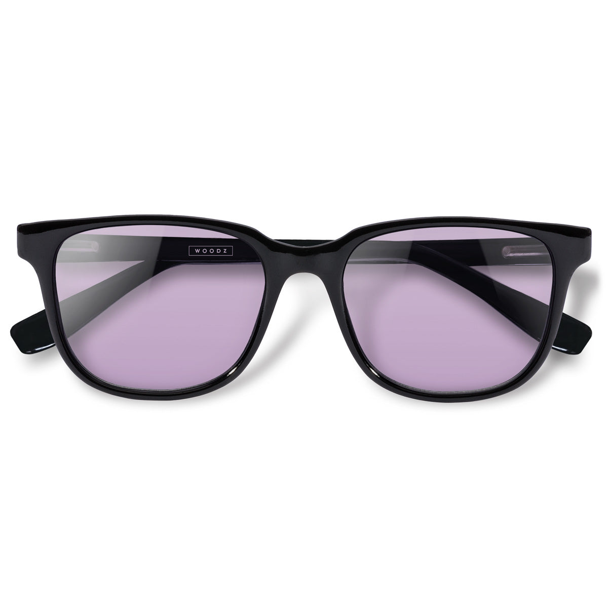 Carter Black com lente colorida lilás