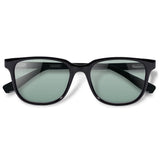 Carter Black com lente colorida verde clara