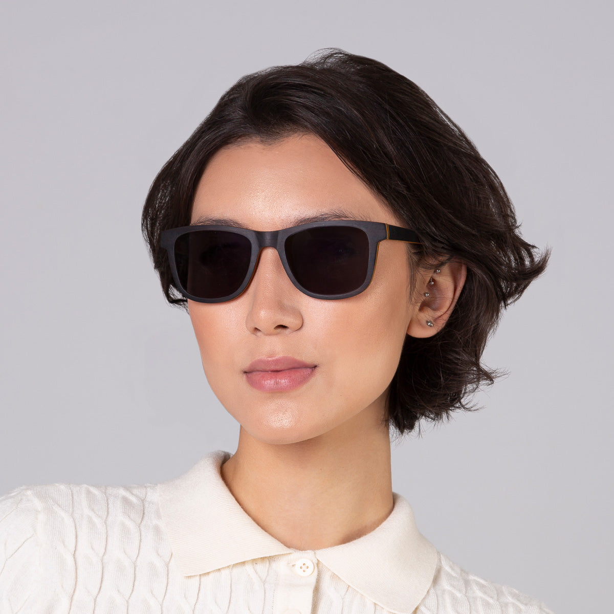 Carter Dark em modelo com rosto médio