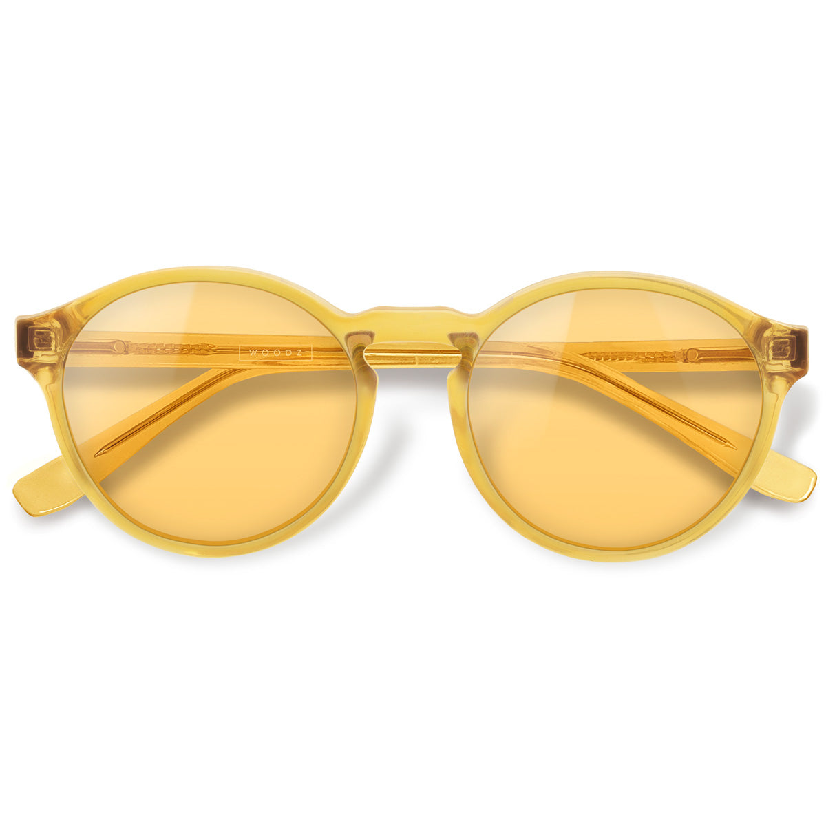 Elli Gold com lente colorida amarela