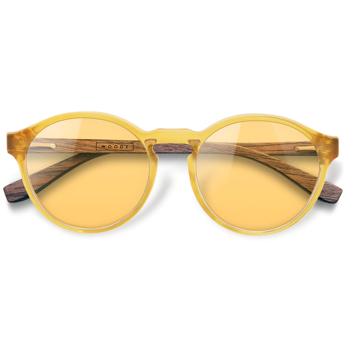 Elli Gold com lente colorida amarela