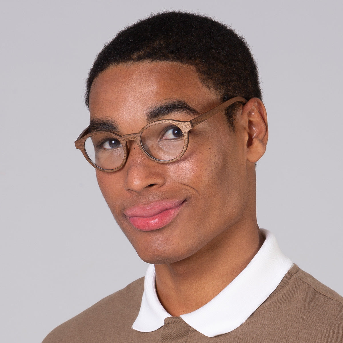 Nino Nut em modelo com rosto grande