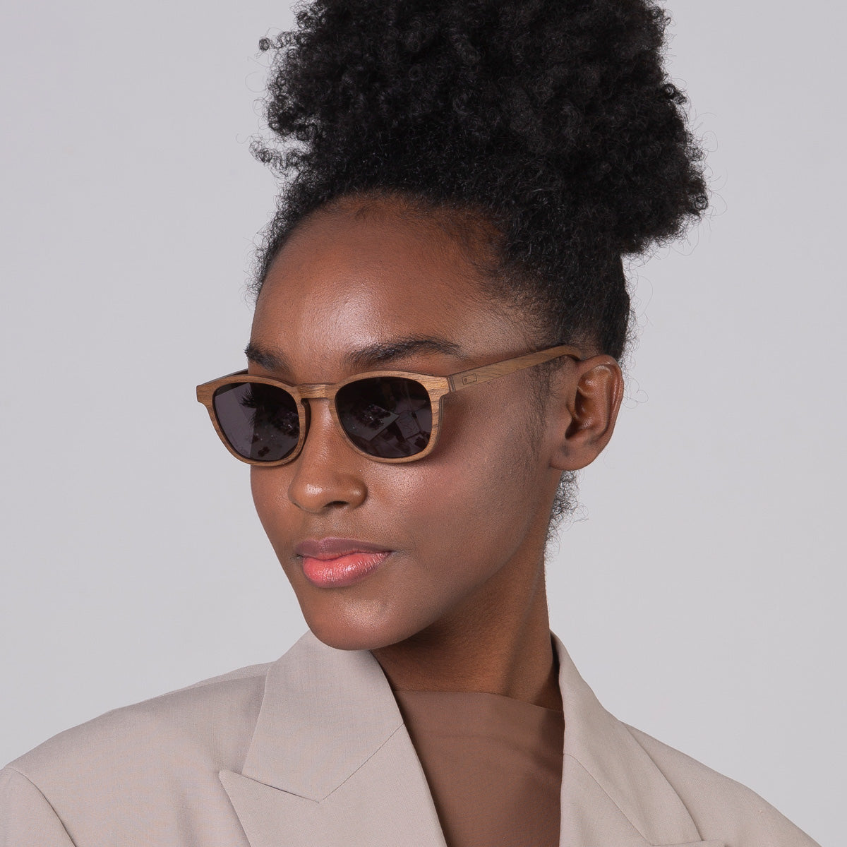 Olli Nut em modelo com rosto pequeno