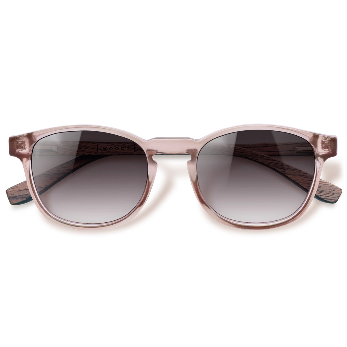 Olli Rose com lente de sol cinza degrade