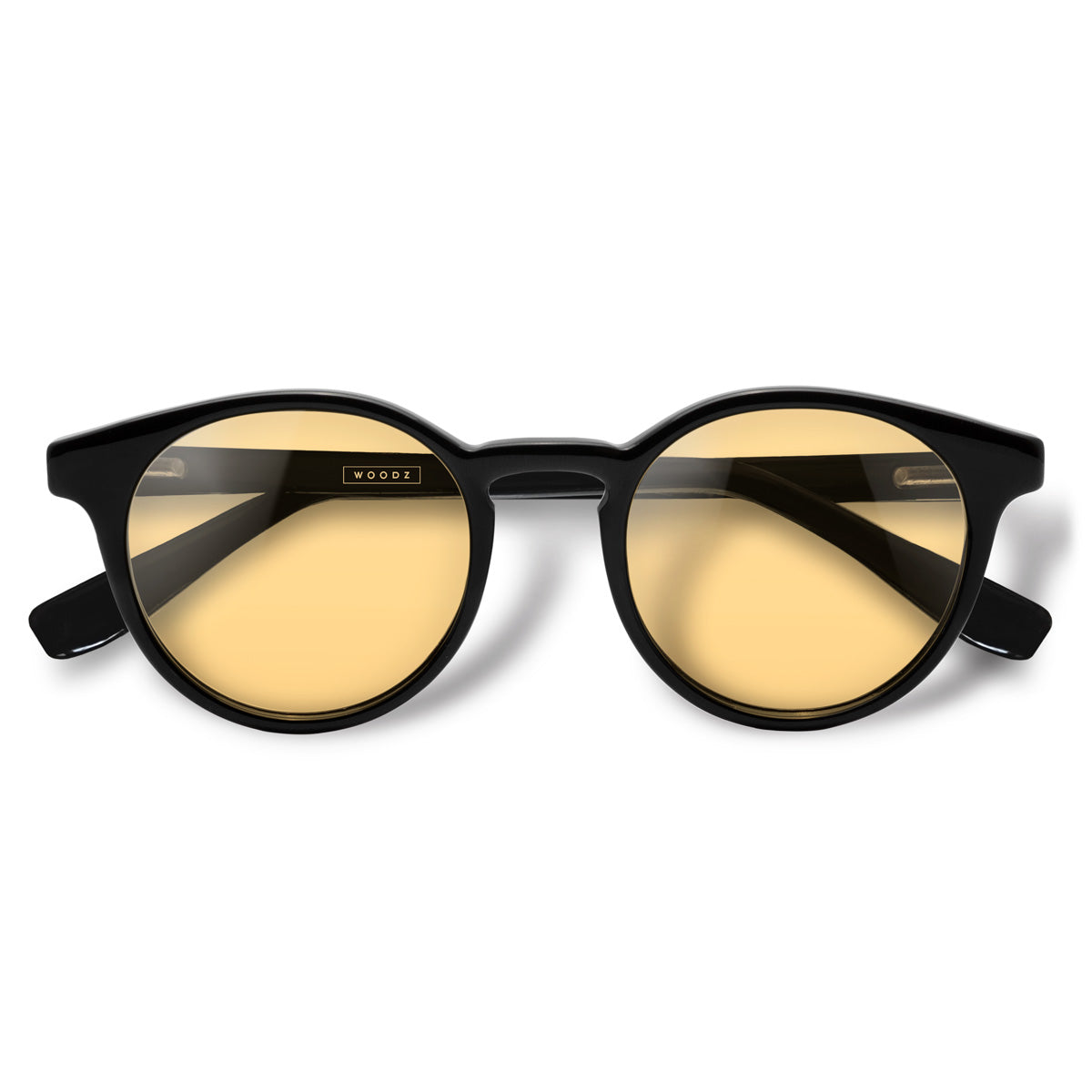 Taylor Black com lente colorida amarela