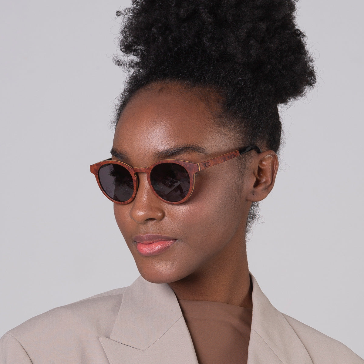 Taylor em modelo com rosto médio