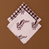 Lenços com estampas da Collab Woodz + DOD