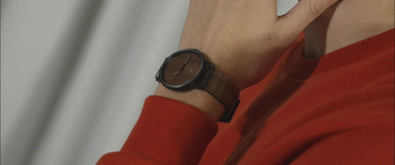 Relógio de Aço com Madeira | Woodz Ox Nut (Pulseira Pinatex Paprika)