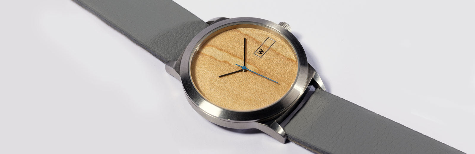 Relógio de Aço com Madeira | Woodz Titan Black (Pulseira Couro Preto)