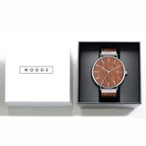 Relógio de Aço com Madeira | Woodz Moon Nut (Pulseira de Couro Preto)