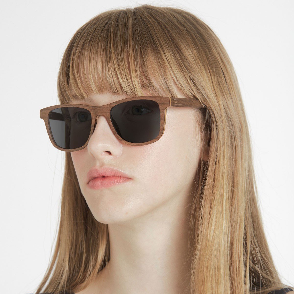 Carter Nut em modelo com rosto pequeno